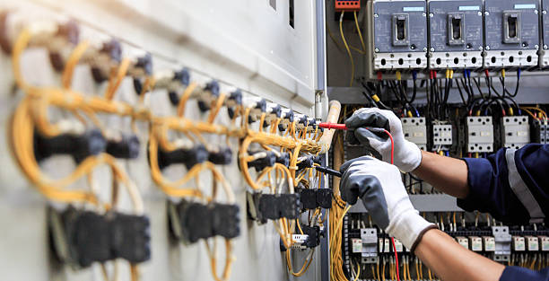 Professional Electrician technician working in Lubbock, TX